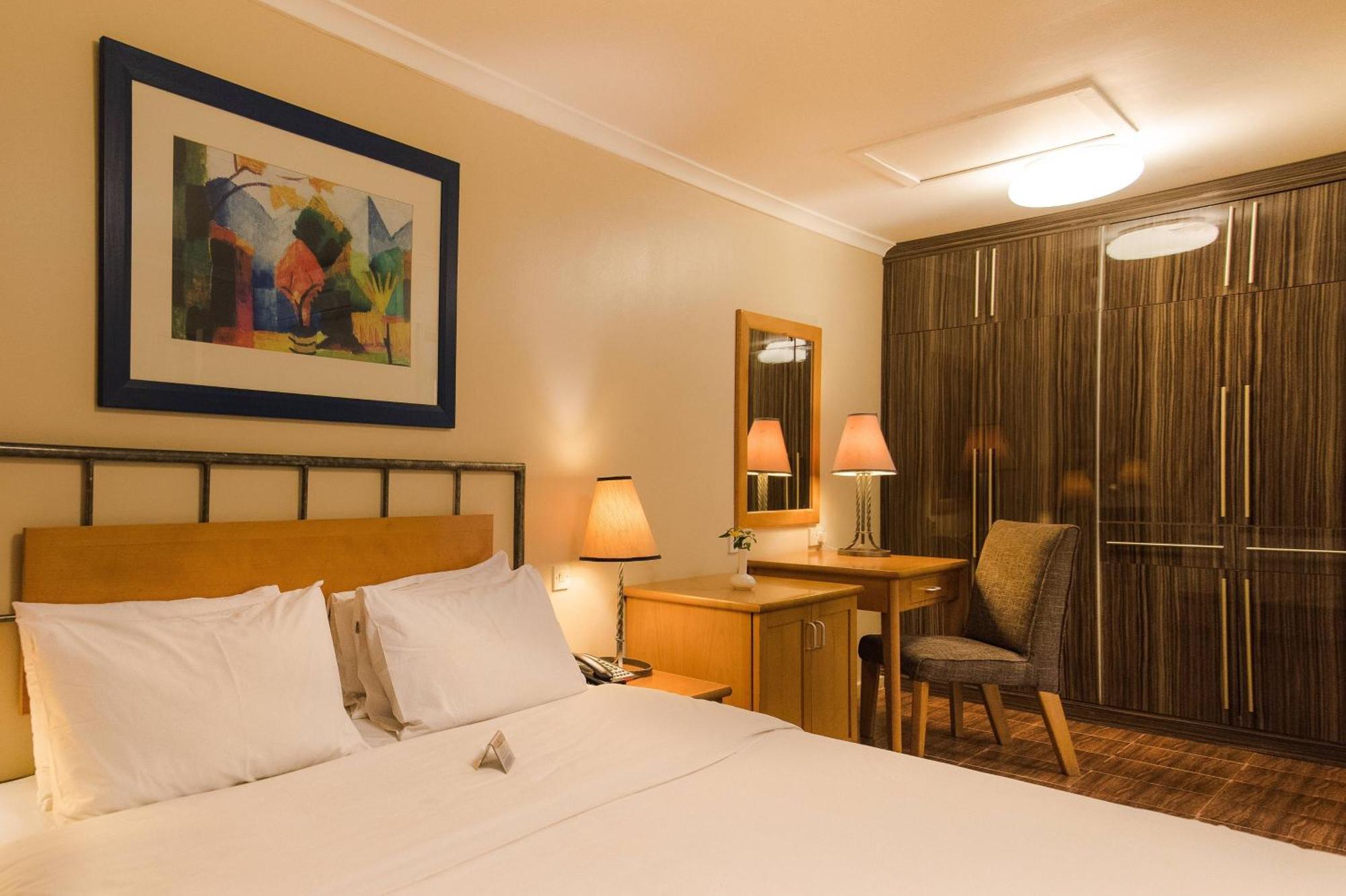 Protea Hotel By Marriott Dar Es Salaam Oyster Bay Exterior foto