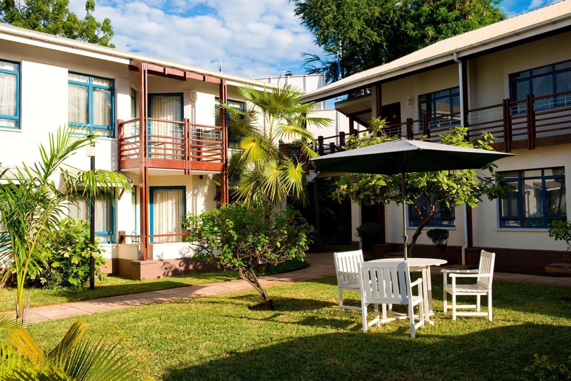Protea Hotel By Marriott Dar Es Salaam Oyster Bay Exterior foto